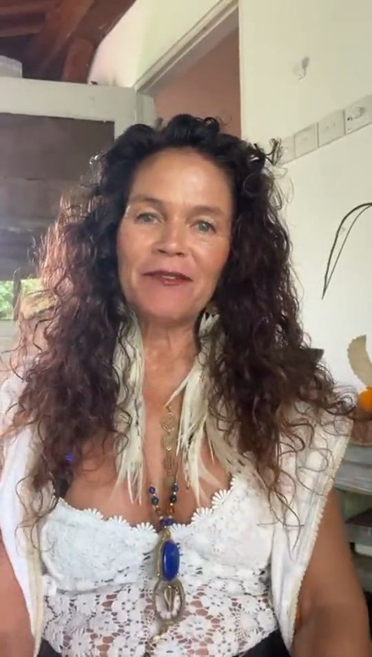 Alumna de Cre-Siendo contando su testimonio