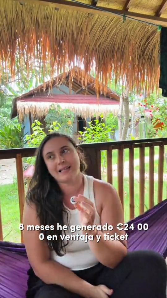Marta contando su testimonio en video